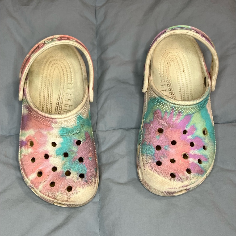 Pre-worn Girls Crocs Size 1 Tye-dye